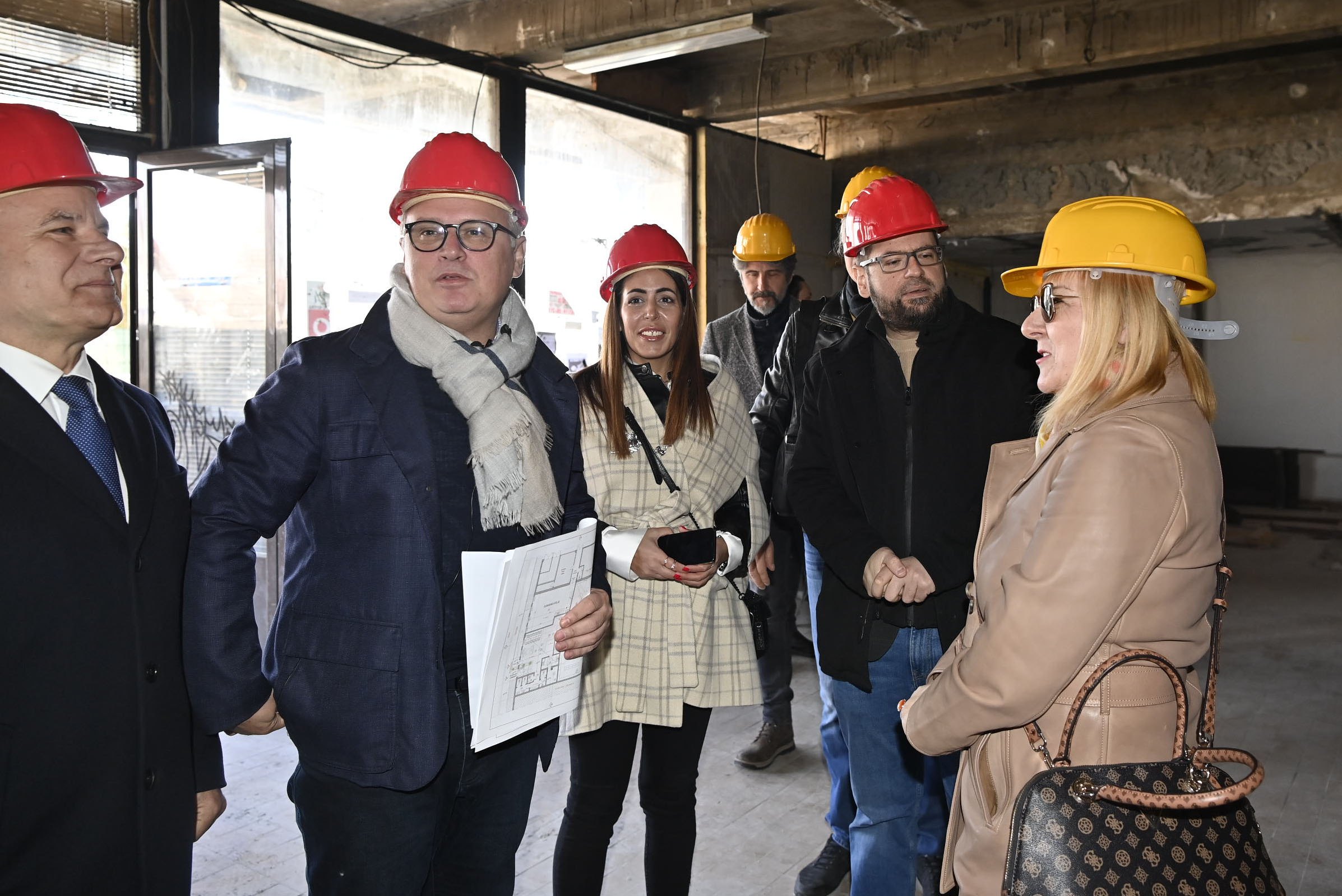 Vesić: Rekonstrukcijom Mesne zajednice Petlovo brdo građani dobijaju multifunkcionalni centar