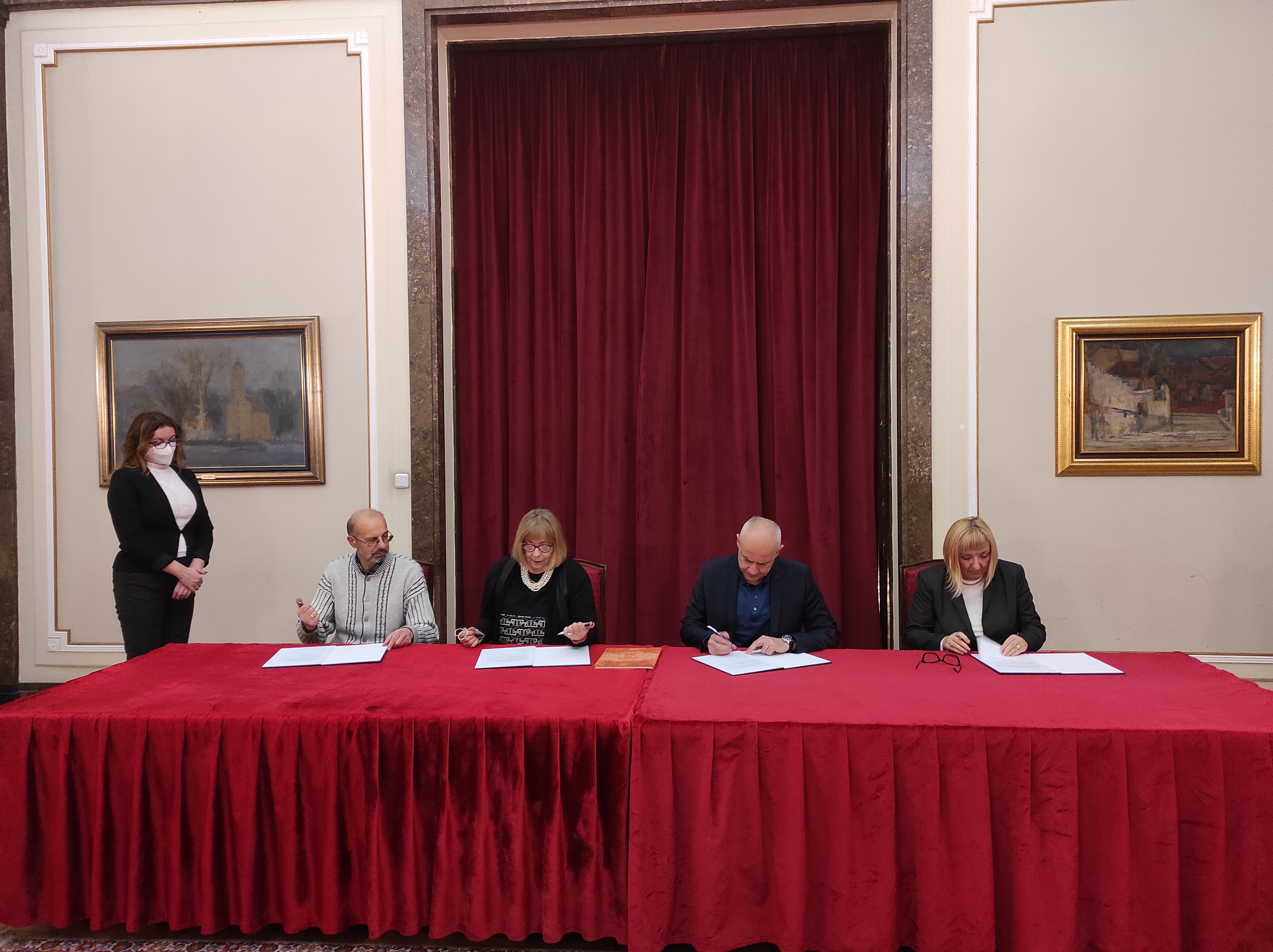 Radojičić potpisao ugovor kojim se Legat Milorada Pavića poverava na čuvanje Biblioteci grada Beograda