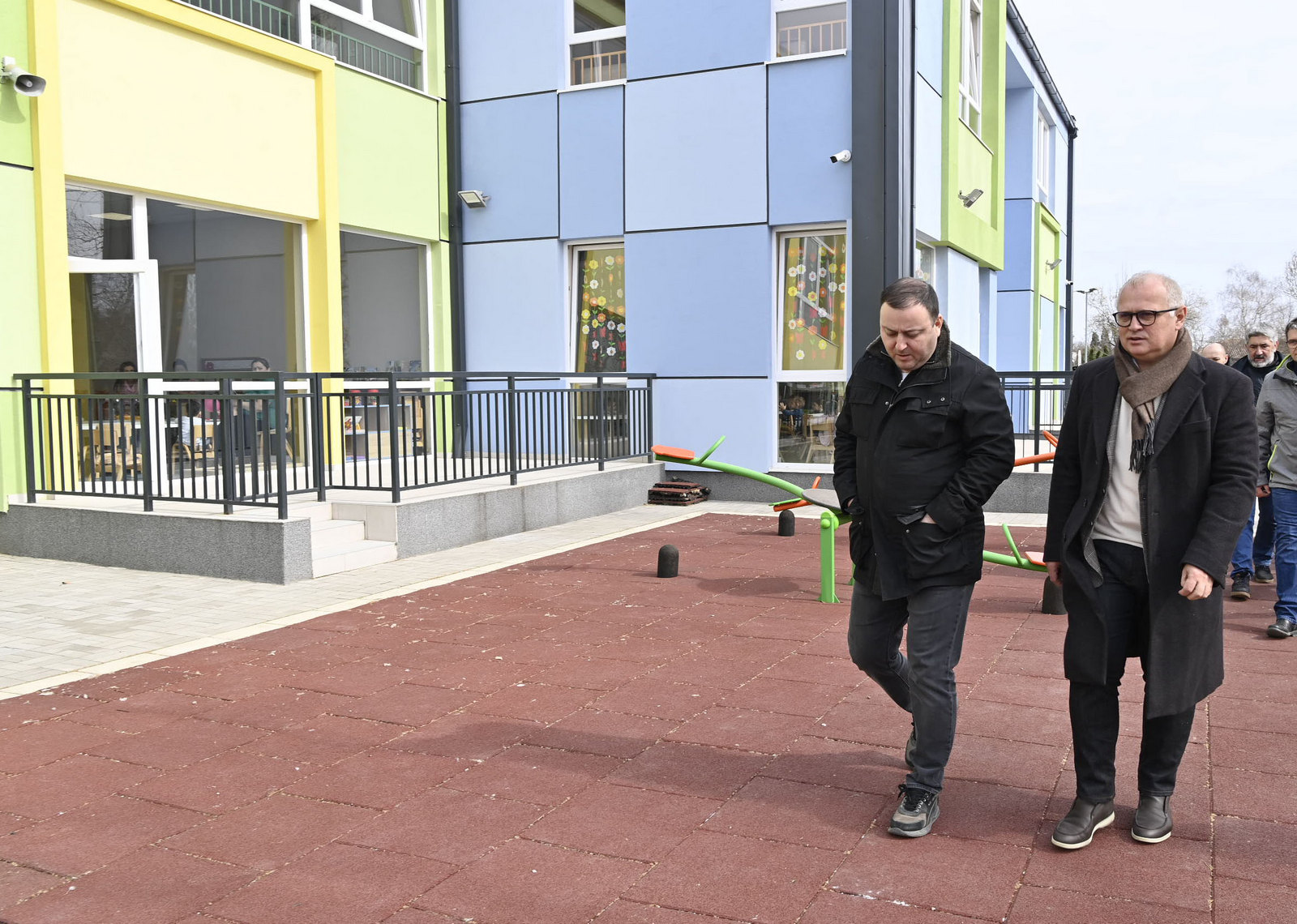 Vesić: Krenula izgradnja vrtića u Bariču, počeo da radi novi vrtić u Belom polju